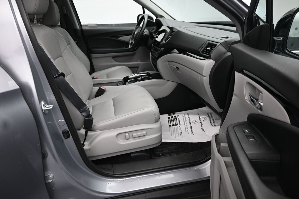 2022 Honda Pilot Touring 7 Passenger