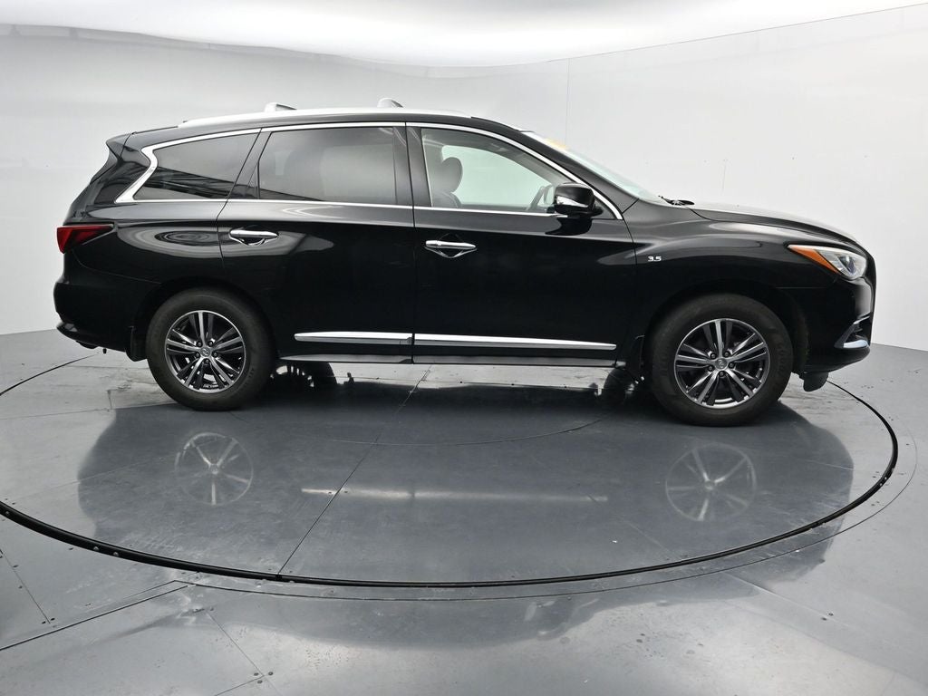 2017 INFINITI QX60 Base