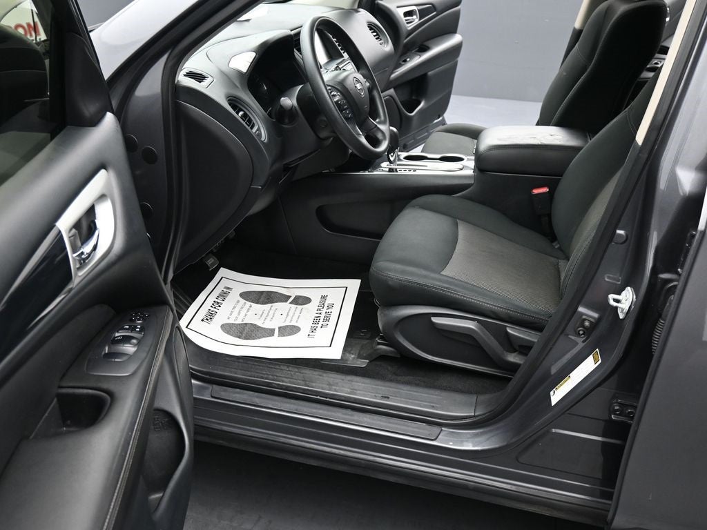 2020 Nissan Pathfinder S