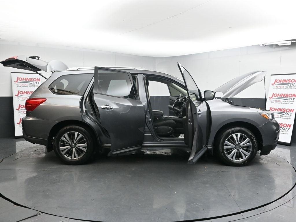 2020 Nissan Pathfinder S