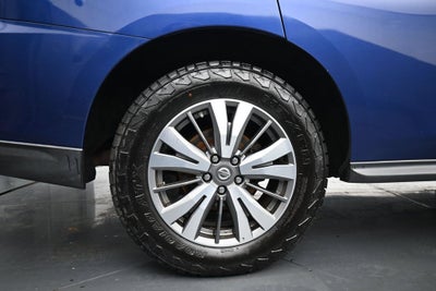 2017 Nissan Pathfinder SV