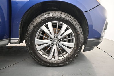 2017 Nissan Pathfinder SV