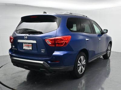 2017 Nissan Pathfinder SV