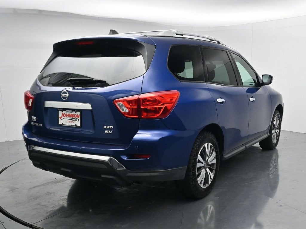 2017 Nissan Pathfinder SV