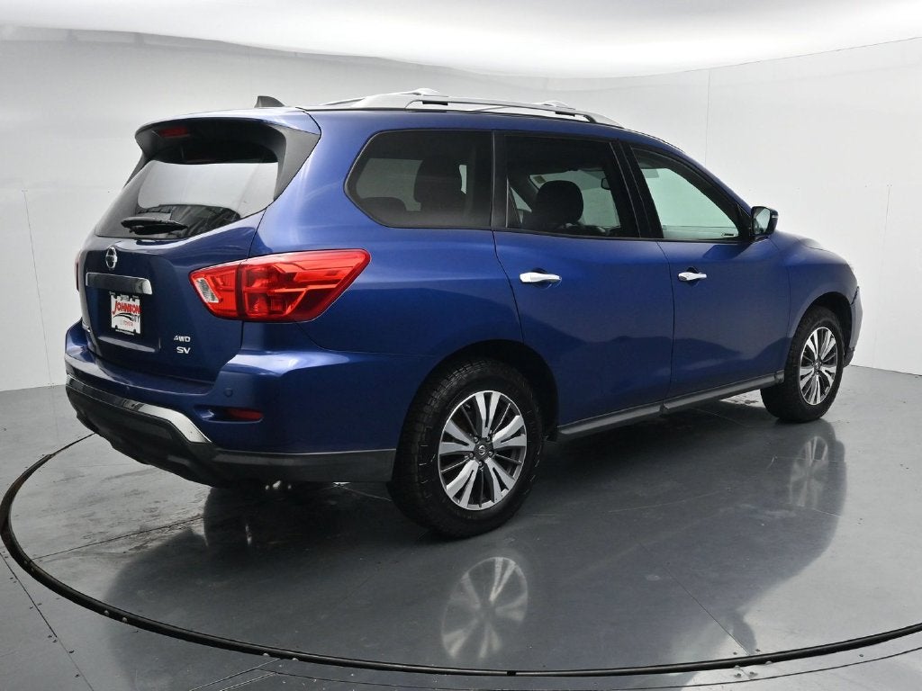 2017 Nissan Pathfinder SV