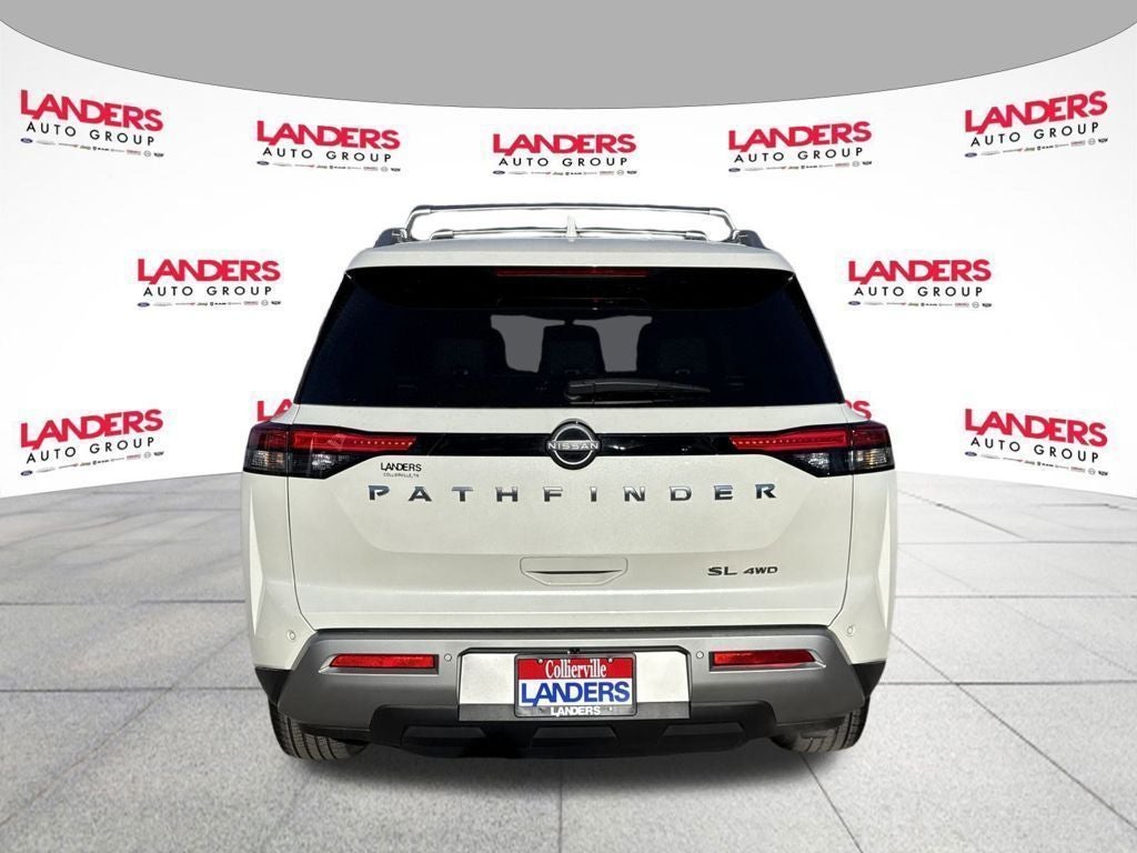 2023 Nissan Pathfinder SL
