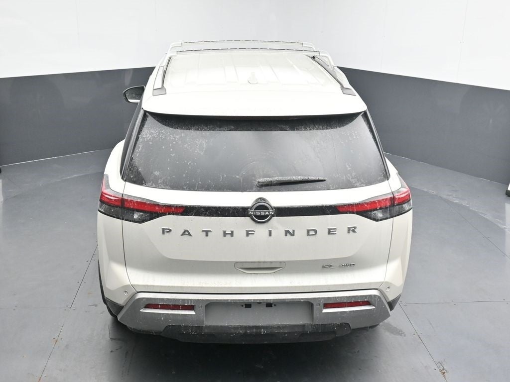 2022 Nissan Pathfinder SL