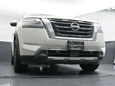 2022 Nissan Pathfinder SL