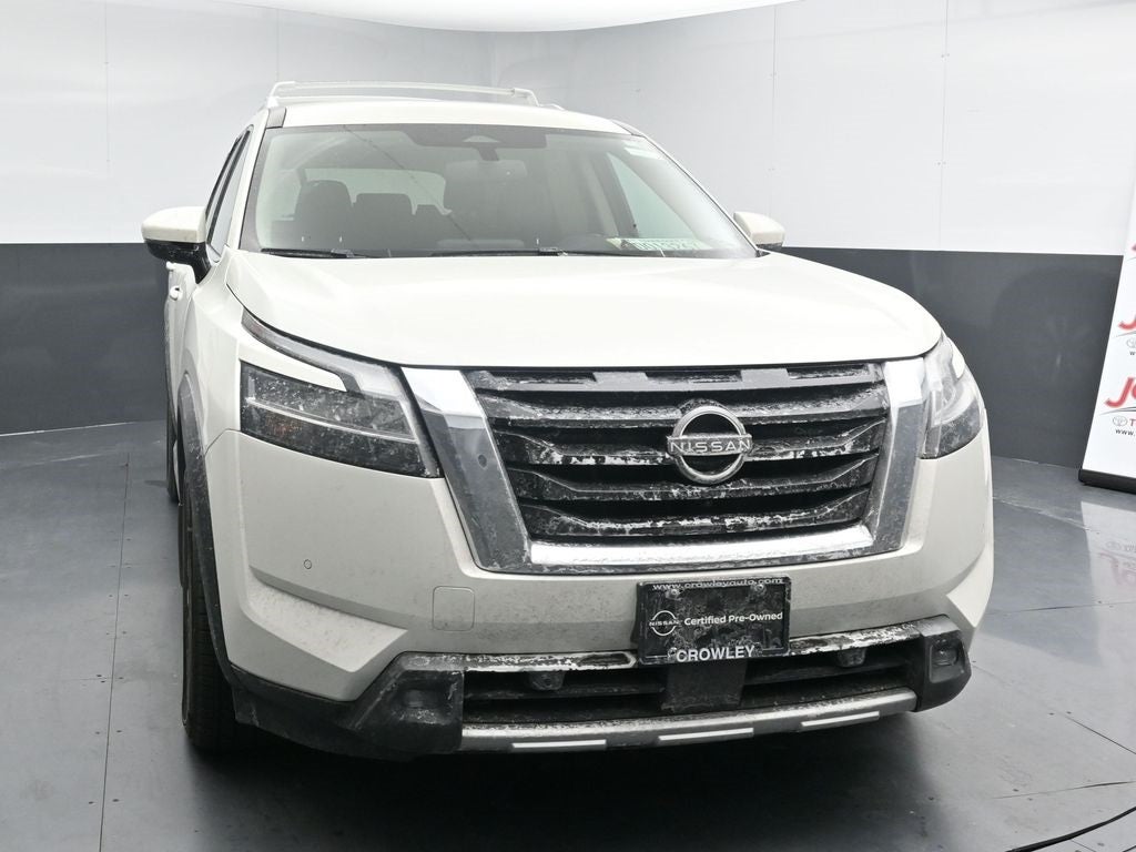 2022 Nissan Pathfinder SL
