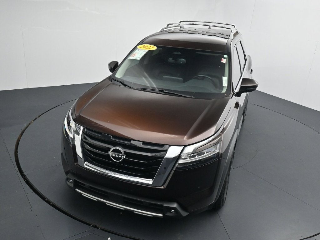 2022 Nissan Pathfinder SL