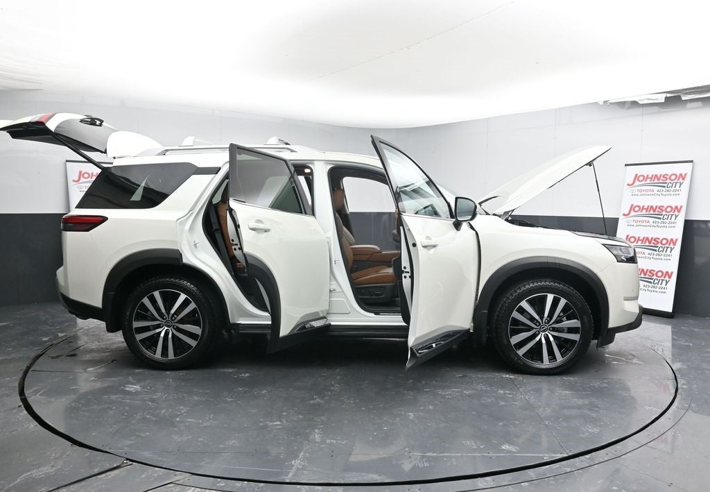 2024 Nissan Pathfinder Platinum