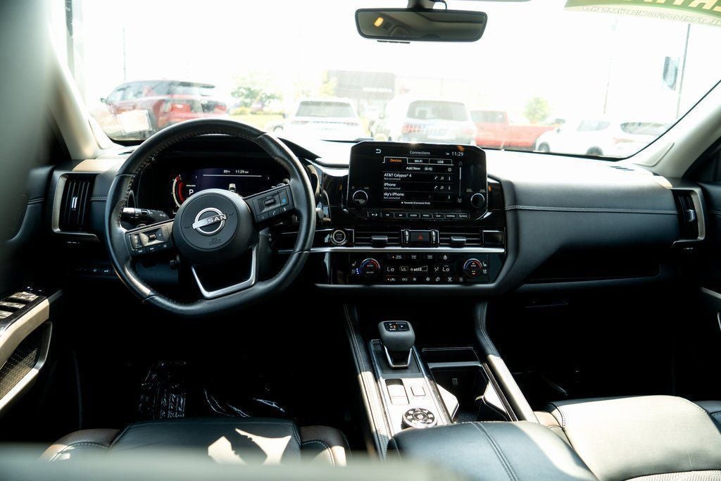 2023 Nissan Pathfinder Platinum