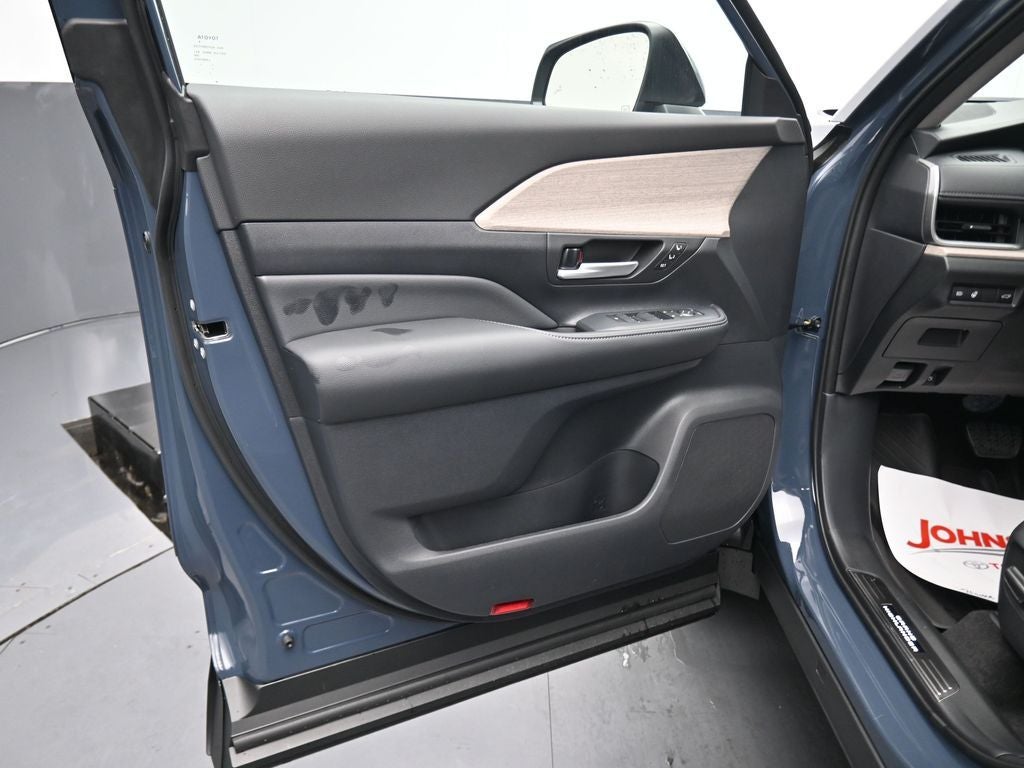 2025 Toyota Grand Highlander Platinum