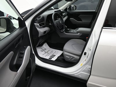 2020 Toyota Highlander LE