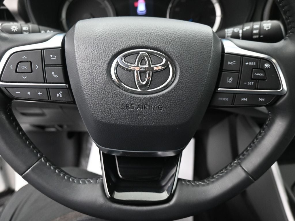 2020 Toyota Highlander LE