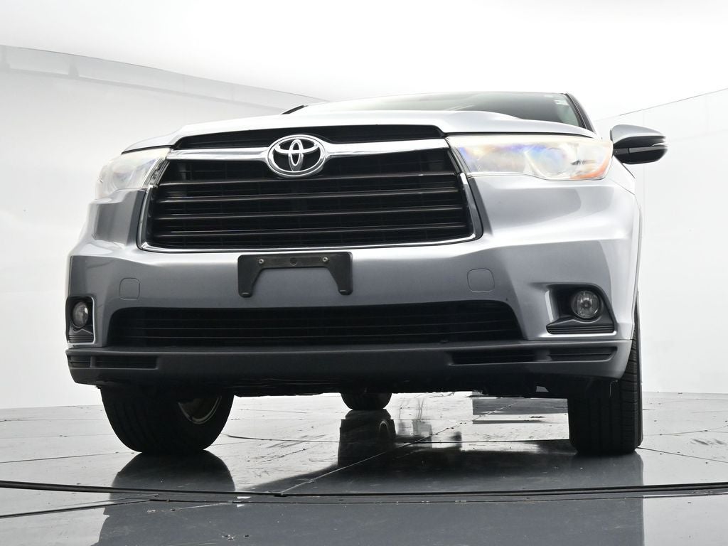 2016 Toyota Highlander LE Plus V6