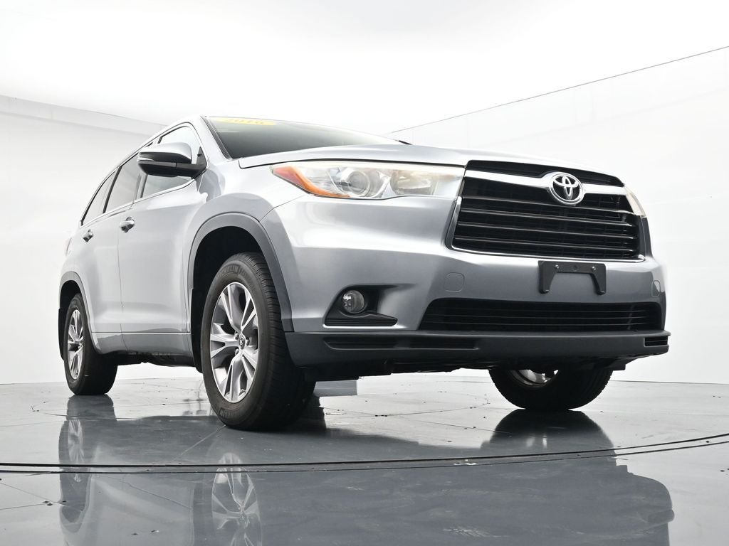 2016 Toyota Highlander LE Plus V6
