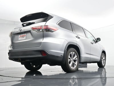 2016 Toyota Highlander LE Plus V6