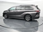 2022 Toyota Sienna LE 8 Passenger
