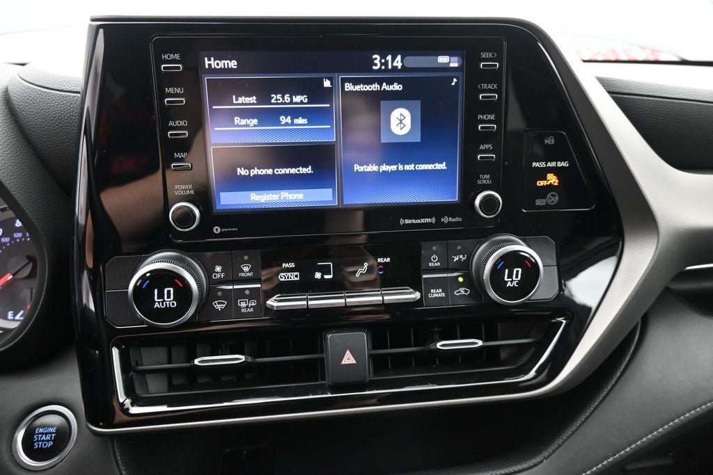 2020 Toyota Highlander LE