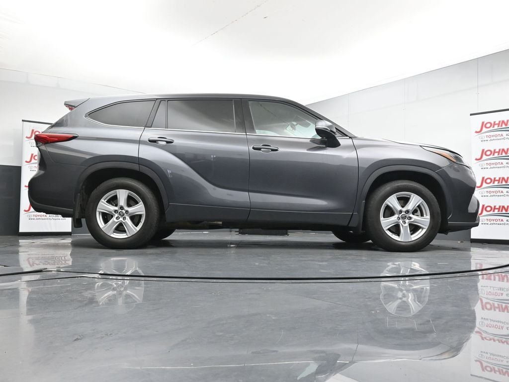 2020 Toyota Highlander LE