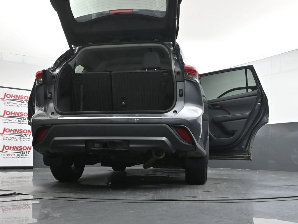 2020 Toyota Highlander LE