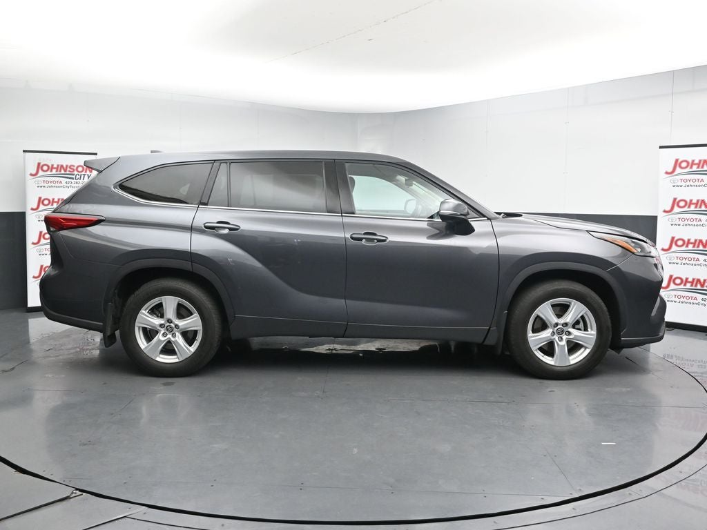 2020 Toyota Highlander LE