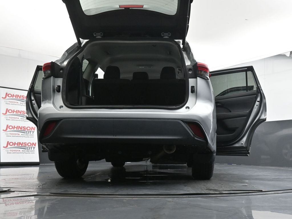 2021 Toyota Highlander LE