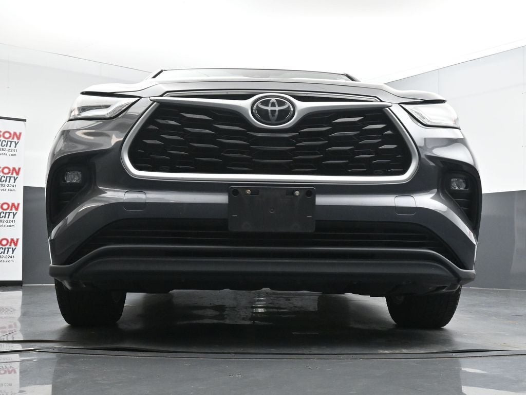 2021 Toyota Highlander LE