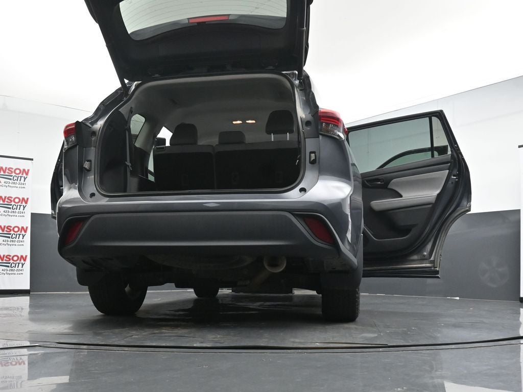 2021 Toyota Highlander LE