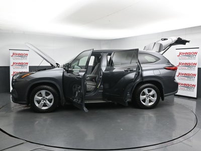 2021 Toyota Highlander LE
