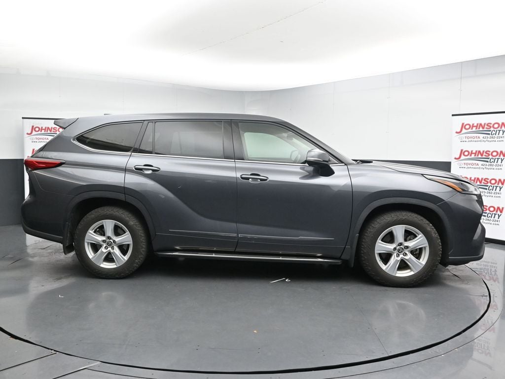 2021 Toyota Highlander LE