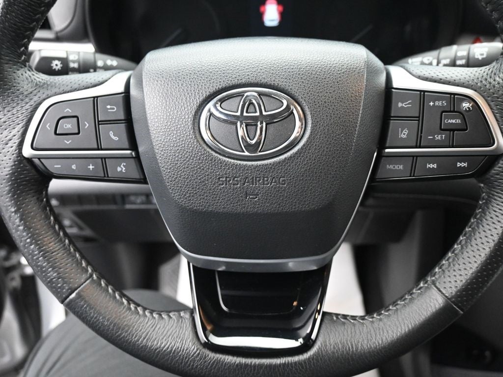 2023 Toyota Sienna XSE 7 Passenger