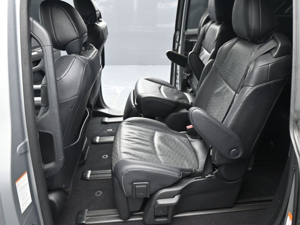 2023 Toyota Sienna XSE 7 Passenger