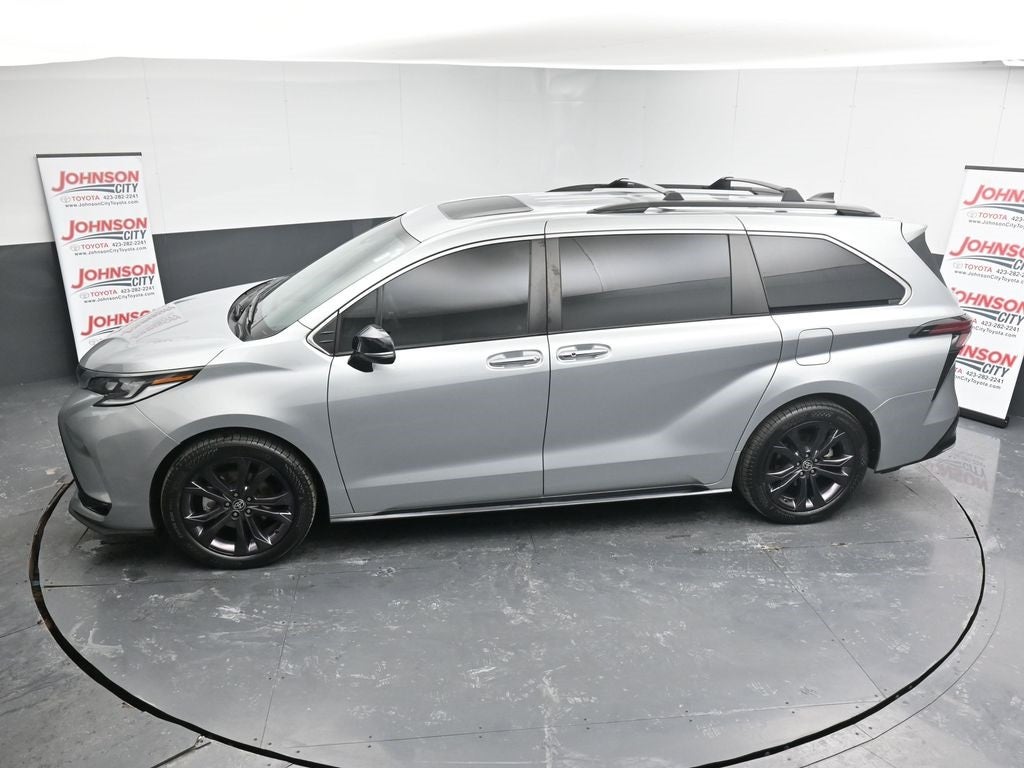 2023 Toyota Sienna XSE 7 Passenger