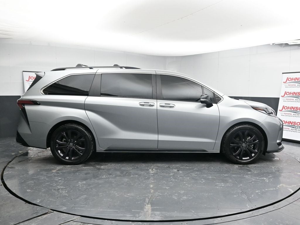 2023 Toyota Sienna XSE 7 Passenger
