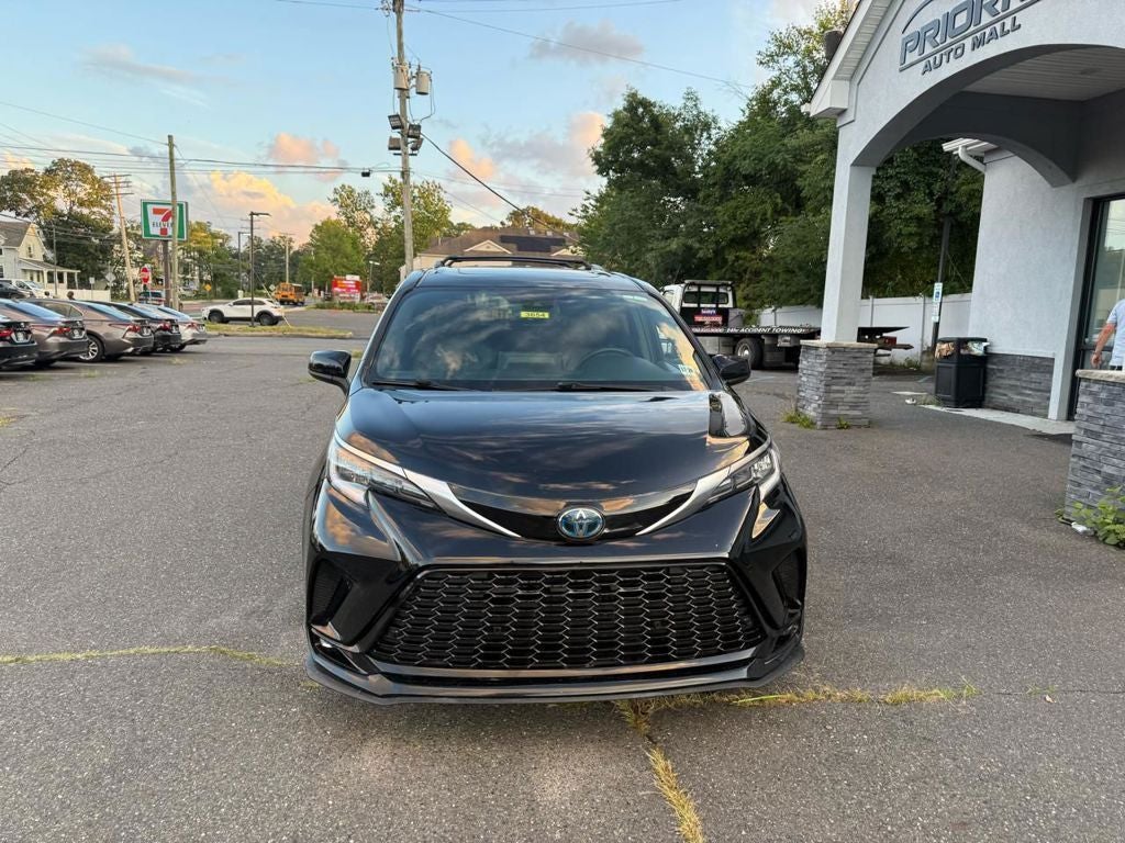 2022 Toyota Sienna XSE 7 Passenger