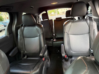2022 Toyota Sienna XSE 7 Passenger