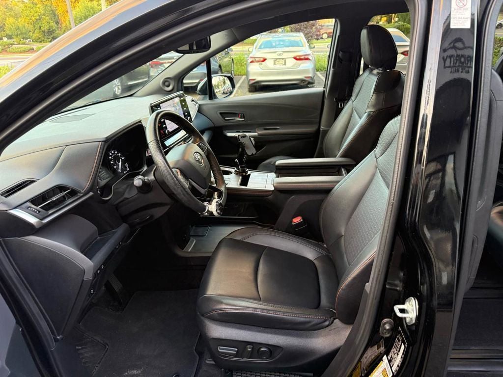 2022 Toyota Sienna XSE 7 Passenger