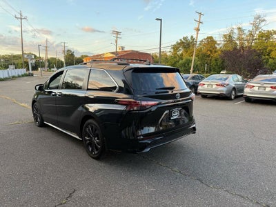 2022 Toyota Sienna XSE 7 Passenger