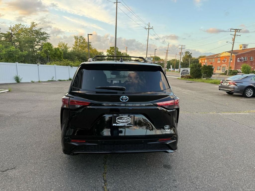 2022 Toyota Sienna XSE 7 Passenger