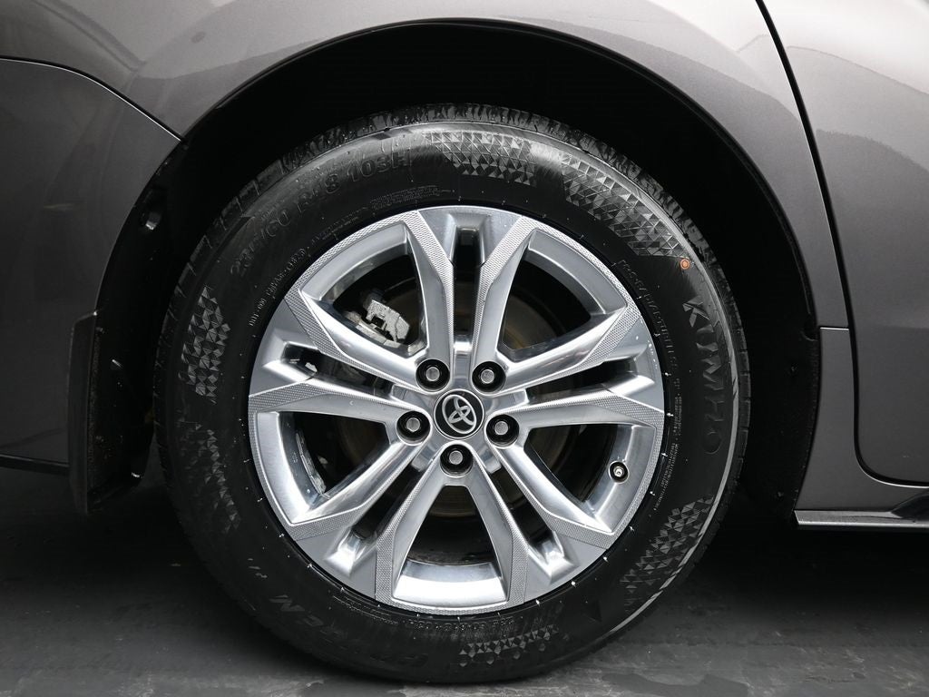 2021 Toyota Sienna XSE 7 Passenger