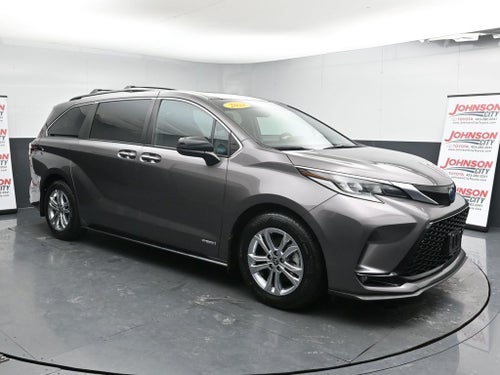 2021 Toyota Sienna XSE 7 Passenger