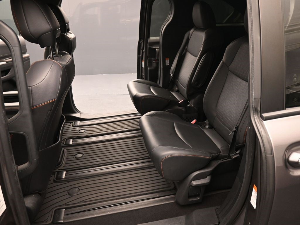 2021 Toyota Sienna XSE 7 Passenger