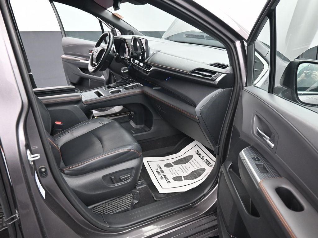 2021 Toyota Sienna XSE 7 Passenger