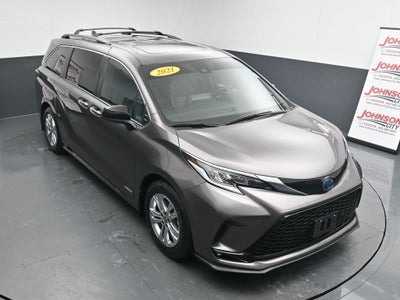 2021 Toyota Sienna XSE 7 Passenger