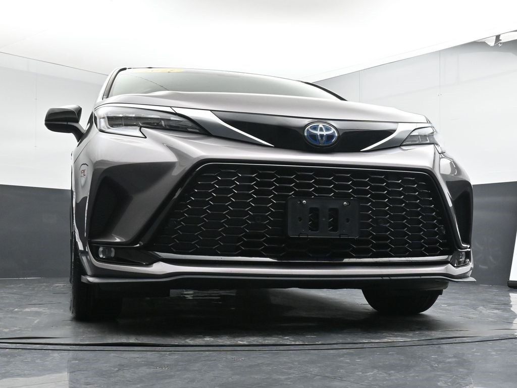 2021 Toyota Sienna XSE 7 Passenger