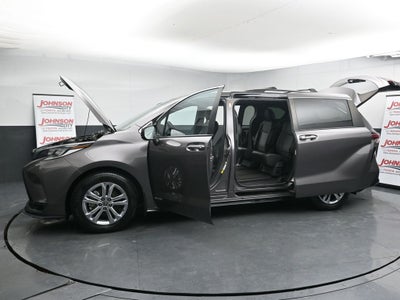 2021 Toyota Sienna XSE 7 Passenger