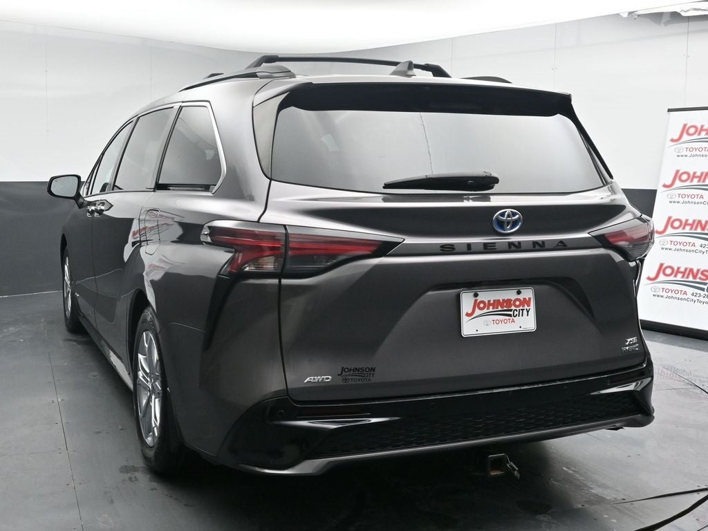2021 Toyota Sienna XSE 7 Passenger