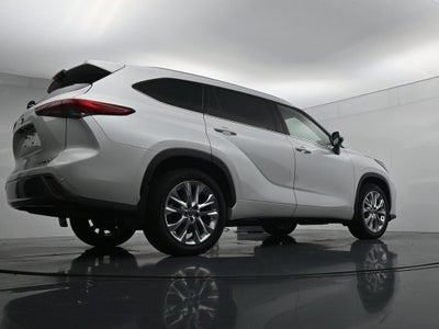 2022 Toyota Highlander Limited